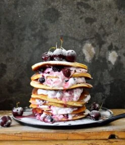 Le Creuset Small Crepe Pan -Camping Equipment Store 20136270000460 LS00002 1280x1280