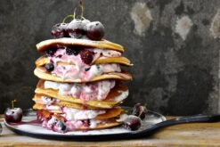 Le Creuset Small Crepe Pan -Camping Equipment Store 20136270000460 LS00003 1280x1280