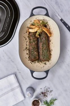 Le Creuset Signature Oblong Dutch Oven -Camping Equipment Store 21112310000430 96002500541000 LS00001 1280x1280