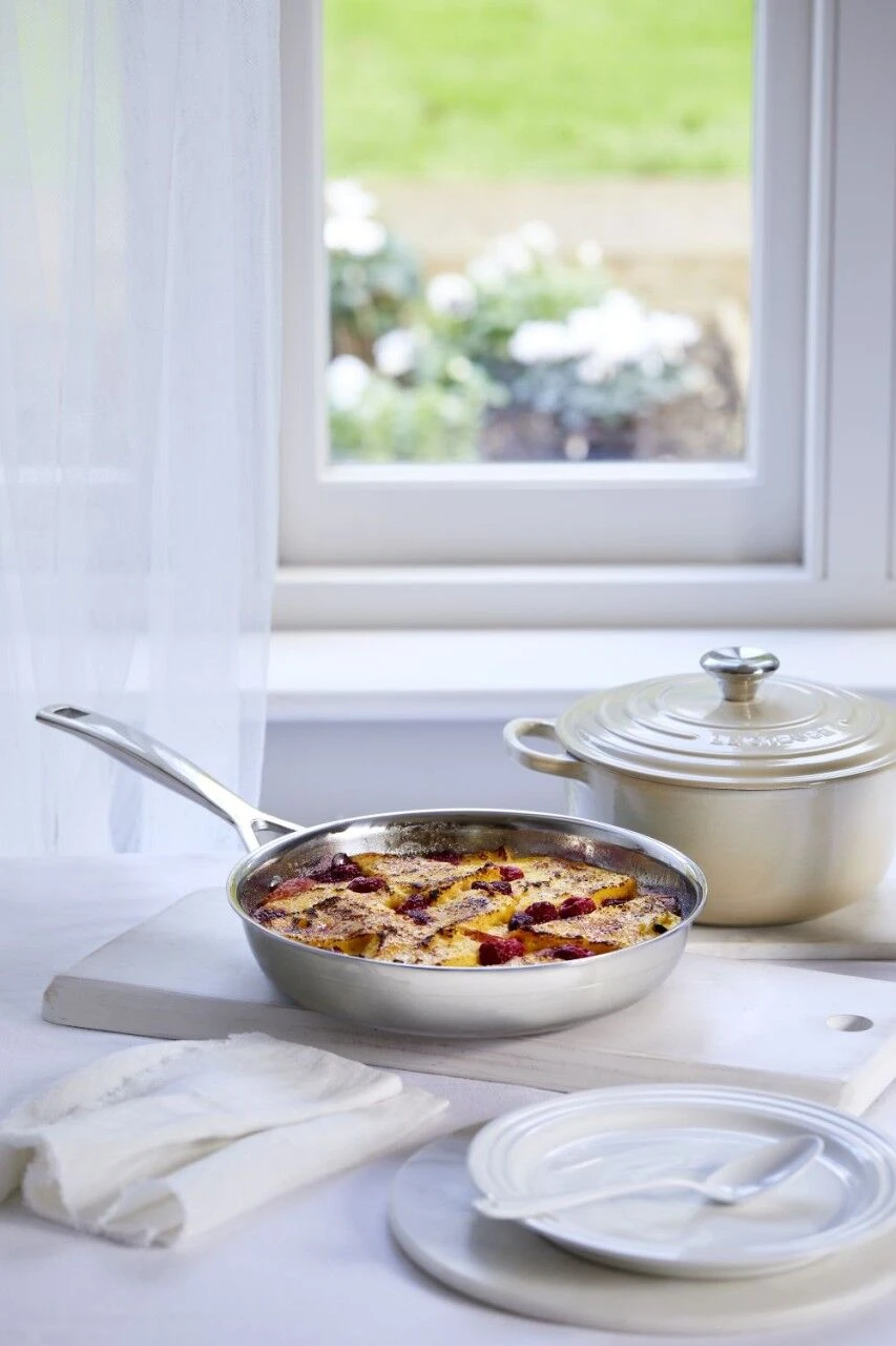 Le Creuset Classic Stainless Steel Deep Fry Pan 3 Le Creuset Classic Stainless Steel Deep Fry Pan - Image 3