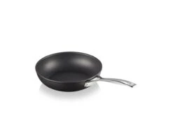 Le Creuset Toughened Nonstick High Fry Pan 25 Le Creuset Toughened Nonstick High Fry Pan -Camping Equipment Store 51101240010002 00004 1280x1280