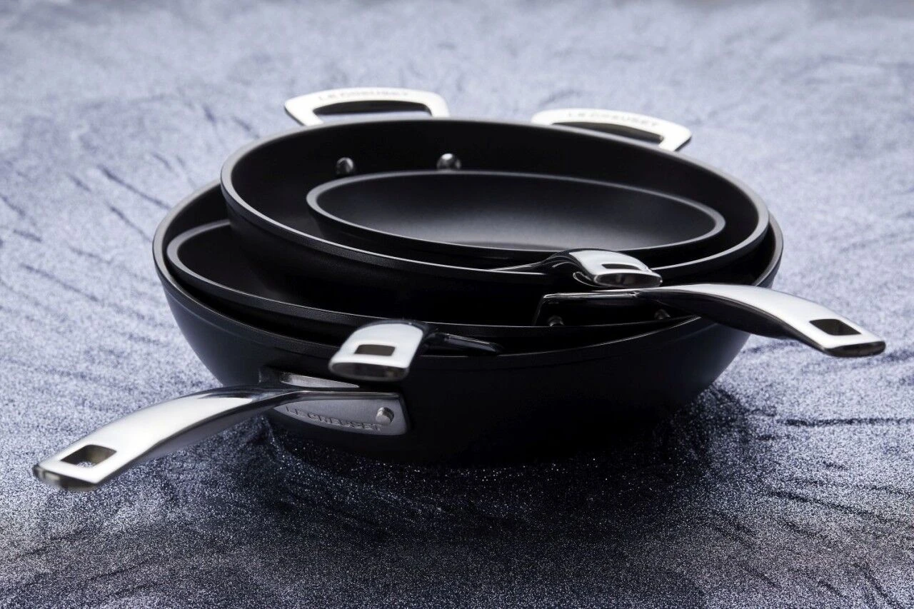 Le Creuset Toughened Nonstick High Fry Pan 9 Le Creuset Toughened Nonstick High Fry Pan - Image 9
