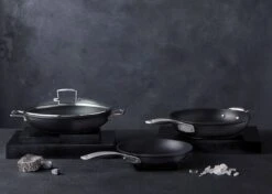 Le Creuset Toughened Nonstick High Fry Pan 29 Le Creuset Toughened Nonstick High Fry Pan -Camping Equipment Store 51101240010002 51101300010202 51107260010502 LS00001 1280x1280