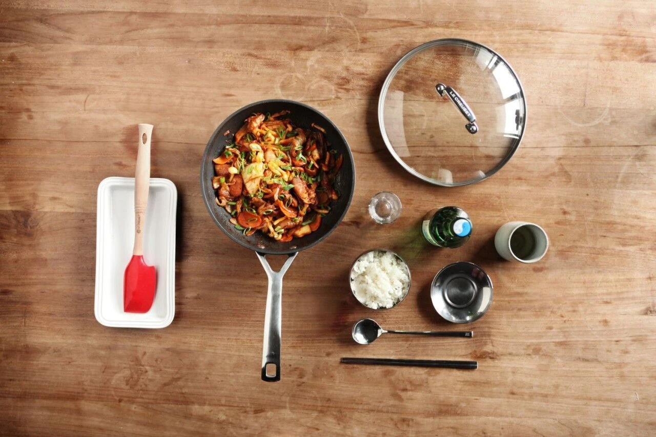 Le Creuset Toughened Nonstick High Fry Pan 13 Le Creuset Toughened Nonstick High Fry Pan - Image 13