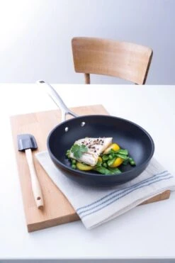 Le Creuset Toughened Nonstick High Fry Pan 37 Le Creuset Toughened Nonstick High Fry Pan -Camping Equipment Store 51101240010002 LS00004 1280x1280