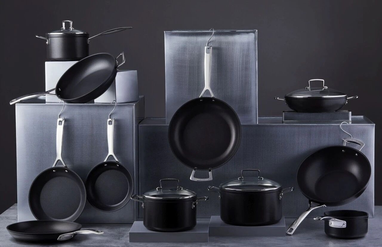 Le Creuset Toughened Nonstick Fry Pan With Glass Lid 5 Le Creuset Toughened Nonstick Fry Pan With Glass Lid - Image 5