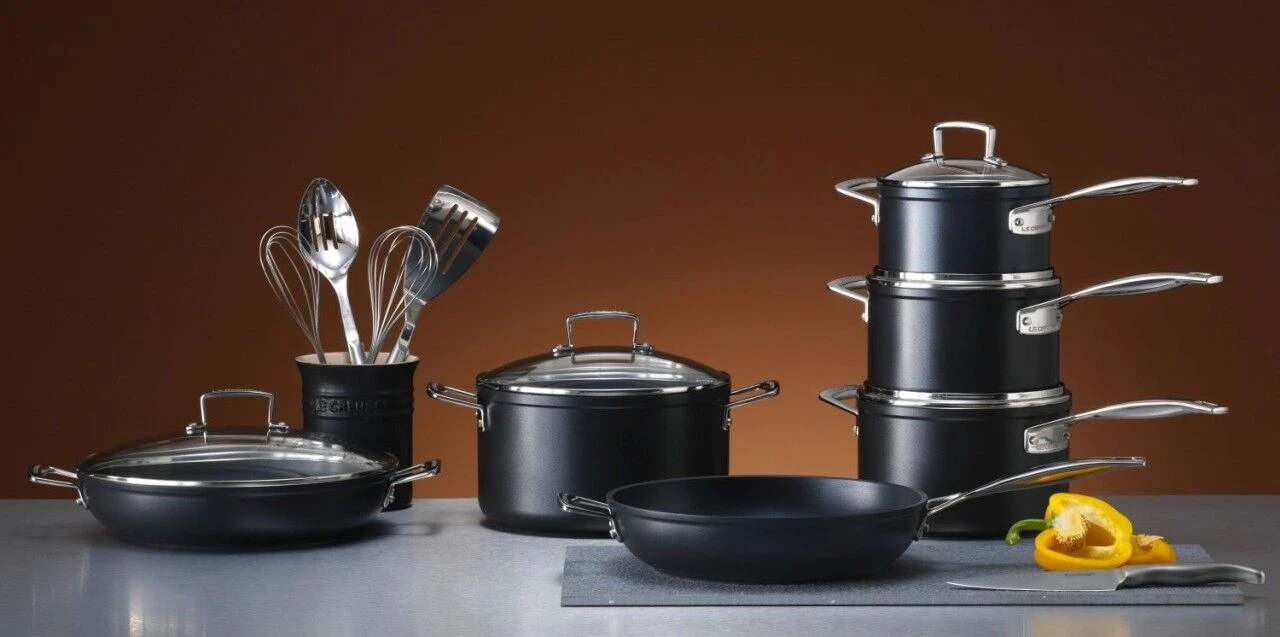 Le Creuset Toughened Nonstick Fry Pan With Glass Lid 9 Le Creuset Toughened Nonstick Fry Pan With Glass Lid - Image 9