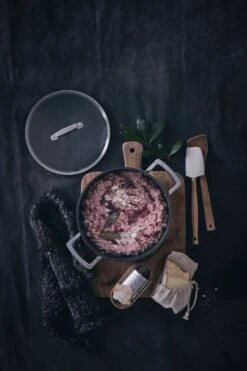 Le Creuset Toughened Nonstick Stockpot -Camping Equipment Store 51102180010502 LS00002 1280x1280