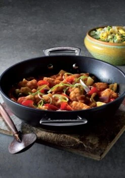 Le Creuset Toughened Nonstick Wok -Camping Equipment Store 51105320010502 LS00002 1280x1280