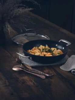 Le Creuset Toughened Nonstick Fry Pan With Glass Lid 39 Le Creuset Toughened Nonstick Fry Pan With Glass Lid -Camping Equipment Store 51107240010502 LS00002 1280x1280