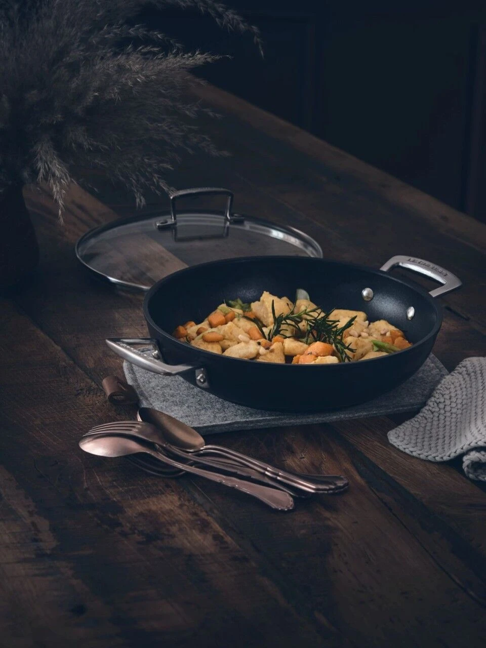 Le Creuset Toughened Nonstick Fry Pan With Glass Lid 20 Le Creuset Toughened Nonstick Fry Pan With Glass Lid - Image 20