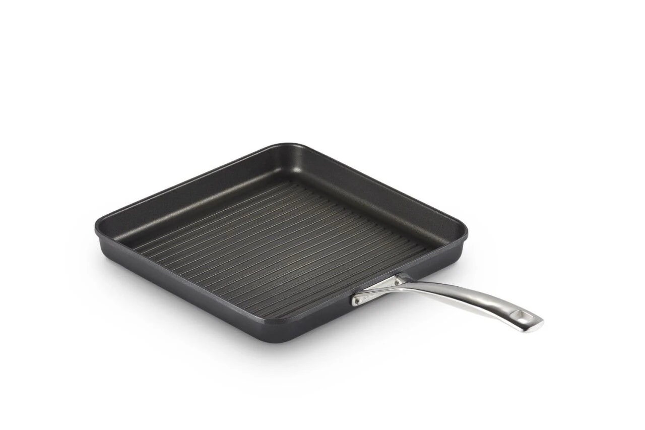Le Creuset Toughened Nonstick Square Grill With Long Handle 6 Le Creuset Toughened Nonstick Square Grill With Long Handle - Image 6