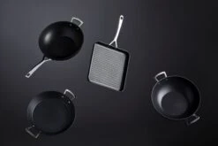 Le Creuset Toughened Nonstick Wok -Camping Equipment Store 52102280010202 51105320010502 52101320010101 LS00001 1280x1280