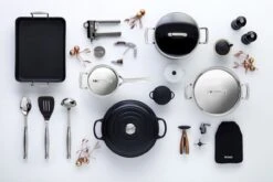 Le Creuset Toughened Nonstick Roaster -Camping Equipment Store 52104350010101 96200916001000 49001000060200 59814012209561 21114260000430 51102200010502 96202830001000 71901101400000 96002000000000 59142010006068 LS00001 1280x1280 1