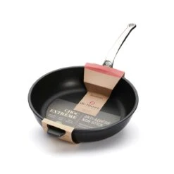 De Buyer Choc Extreme Nonstick Sauteuse -Camping Equipment Store 8304 28 packshot P1 1280x1280