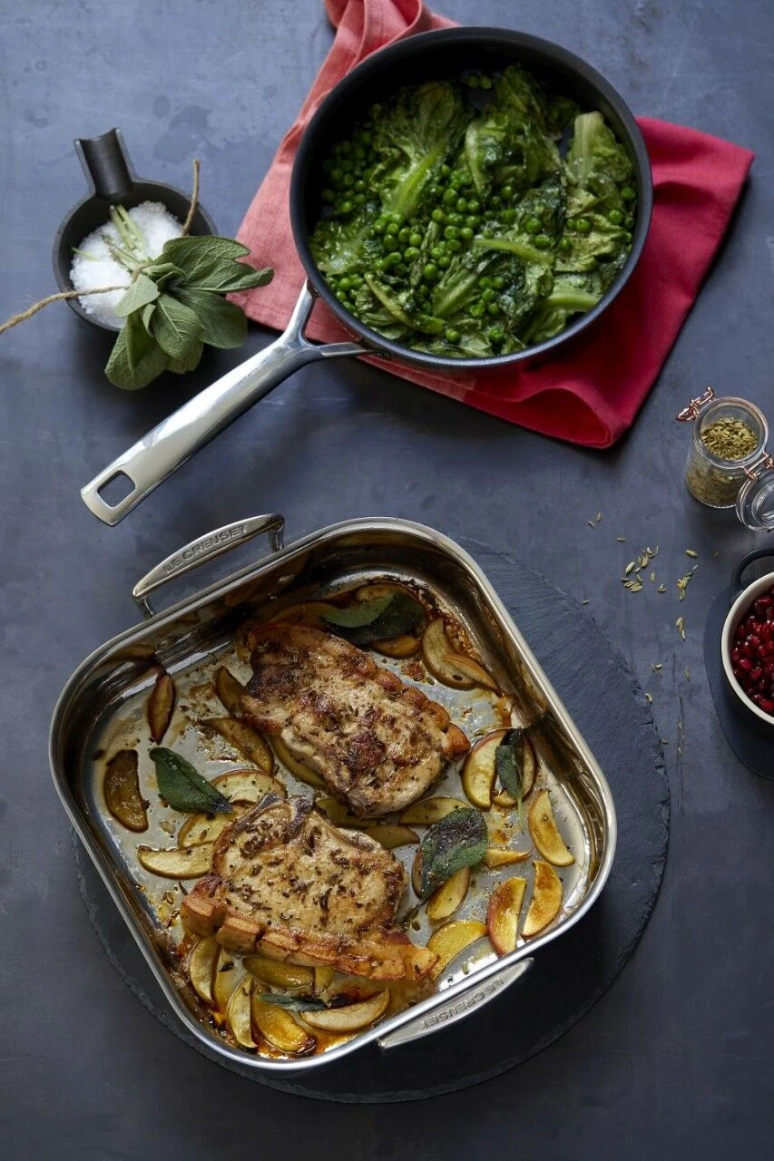 Le Creuset Classic Stainless Steel Square Roasting Pan 10 Le Creuset Classic Stainless Steel Square Roasting Pan - Image 10