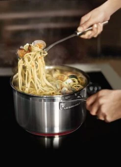 Le Creuset Classic Stainless Steel Stockpot With Lid -Camping Equipment Store 96200720001000 LS00004 1280x1280