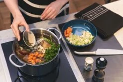 Le Creuset Stainless Steel Stockpot With Lid -Camping Equipment Store 96602120000000 70102222000099 70403201400099 98000213000100 96002000140000 LS00002 1280x1280