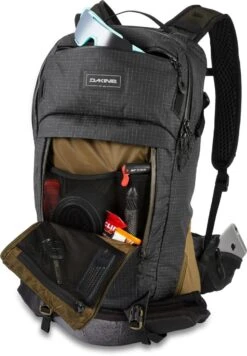 Dakine Seeker 18L -Camping Equipment Store SEEKER18L BLACK 610934326604 10002780 BLACK 02X PT01 1280x1280